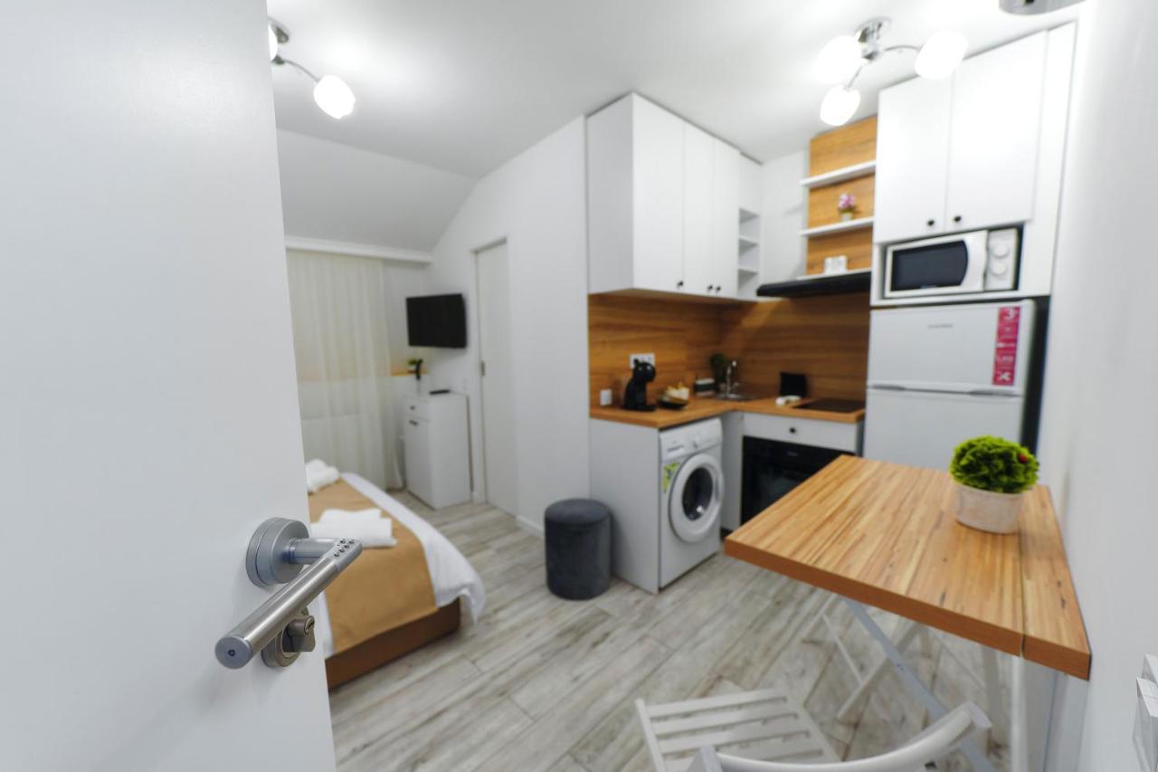 Bella House Apartaments Крайова Екстериор снимка
