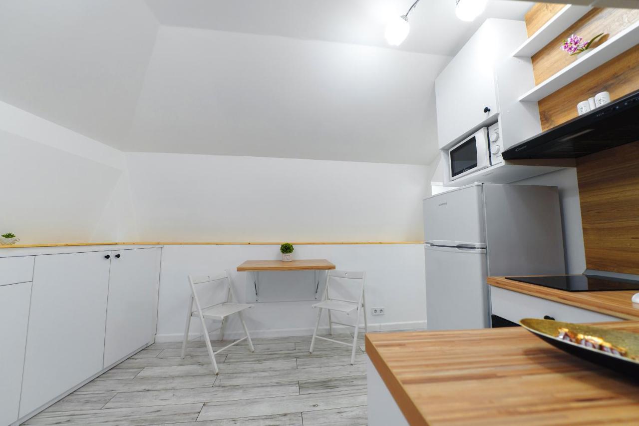 Bella House Apartaments Крайова Екстериор снимка
